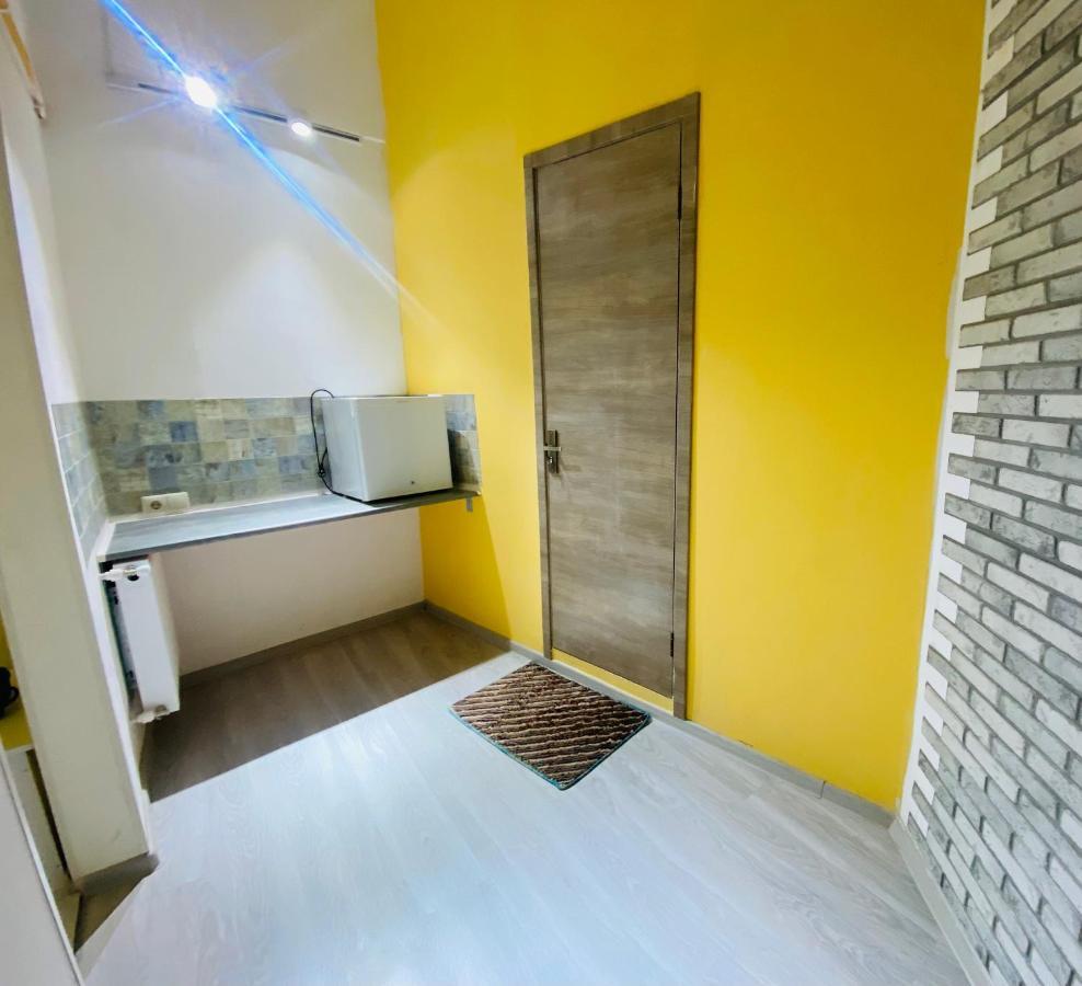 Lovely Guest House Тбилиси Екстериор снимка
