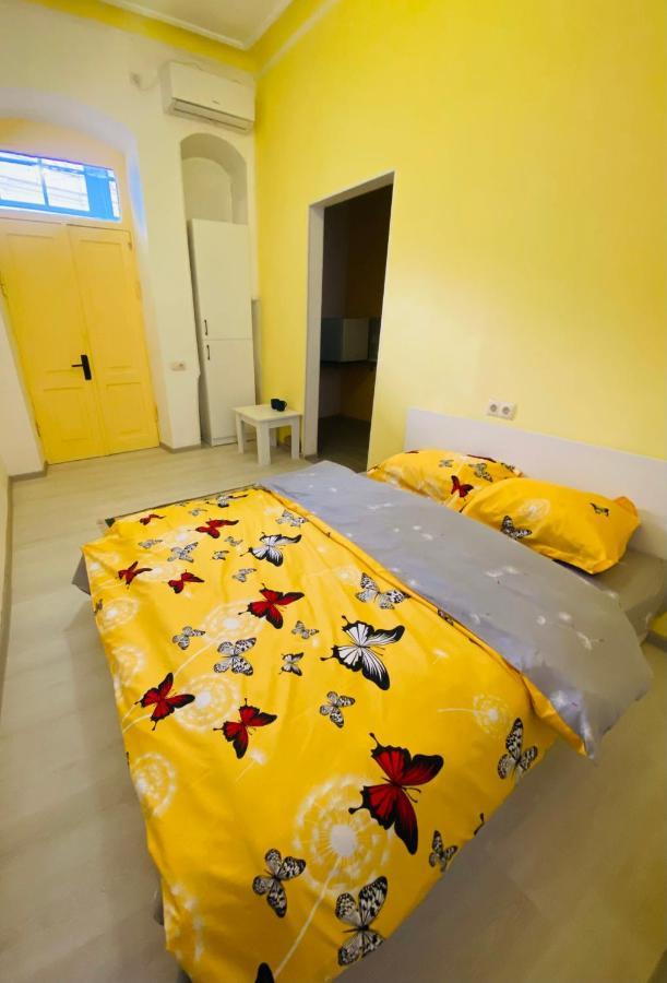 Lovely Guest House Тбилиси Екстериор снимка