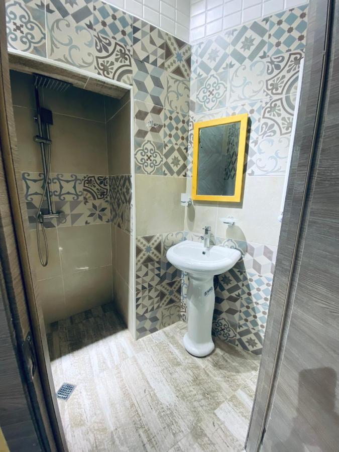 Lovely Guest House Тбилиси Екстериор снимка